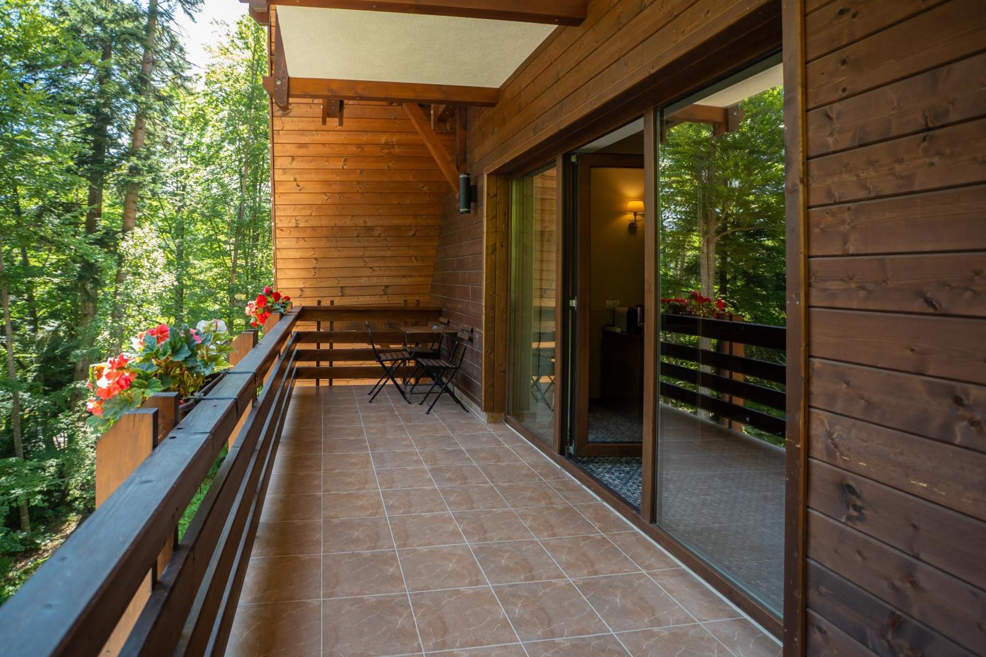 Opus Villa Sinaia Exterior photo A balcony
