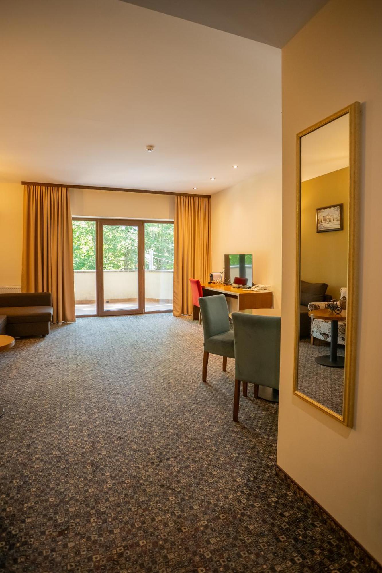 Opus Villa Sinaia Exterior photo A room at the hotel